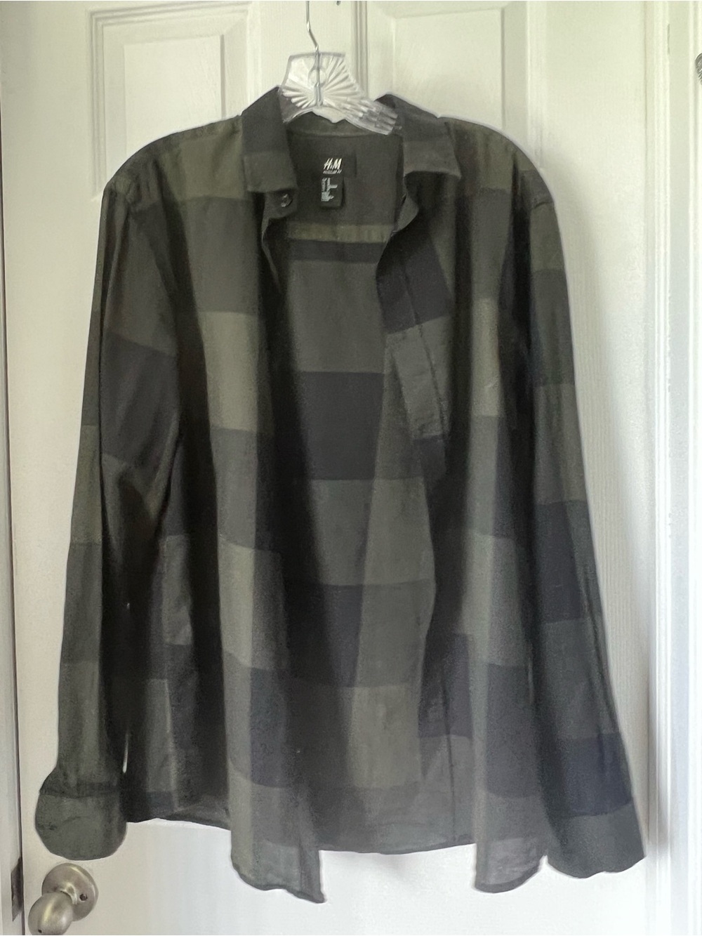 H&M Men’s Black & Gray Plaid Lightweight Shirt Jacket